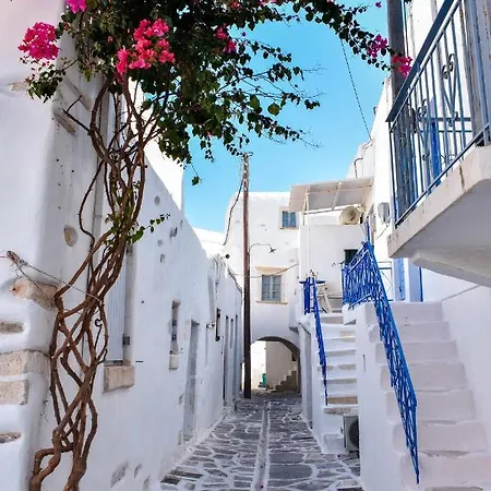 Paros Romantic Retreats-a Step Away From The Beach Ambelas