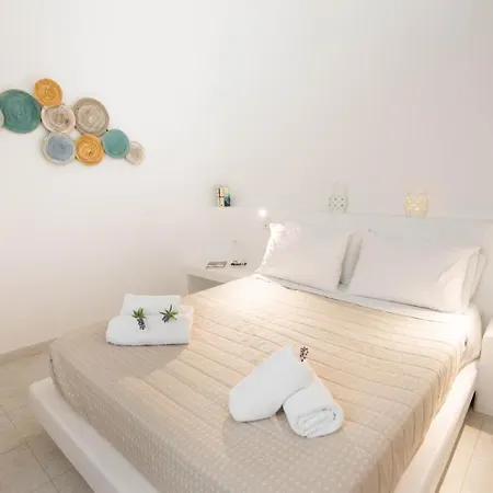 Inn Paros Romantic Retreats-a Step Away From The Beach *