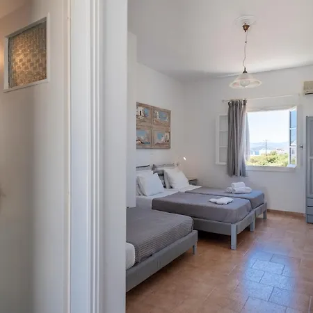 Paros Romantic Retreats-a Step Away From The Beach Ambelas