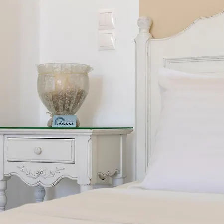 Paros Romantic Retreats-a Step Away From The Beach Ambelas
