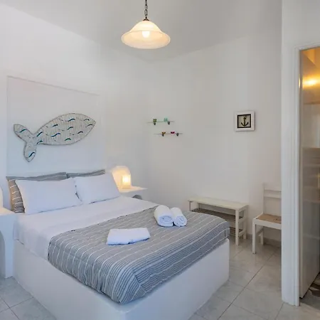 Paros Romantic Retreats-a Step Away From The Beach Inn