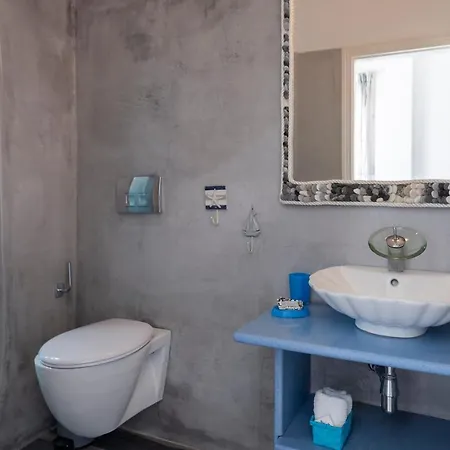 Paros Romantic Retreats-a Step Away From The Beach Inn