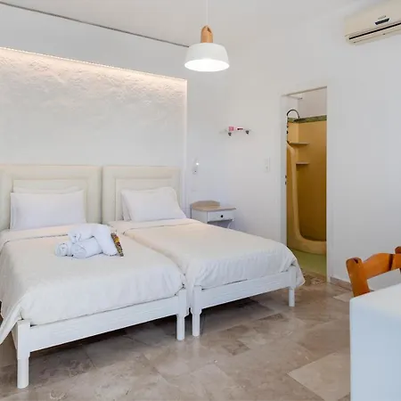 Paros Romantic Retreats-a Step Away From The Beach Inn *